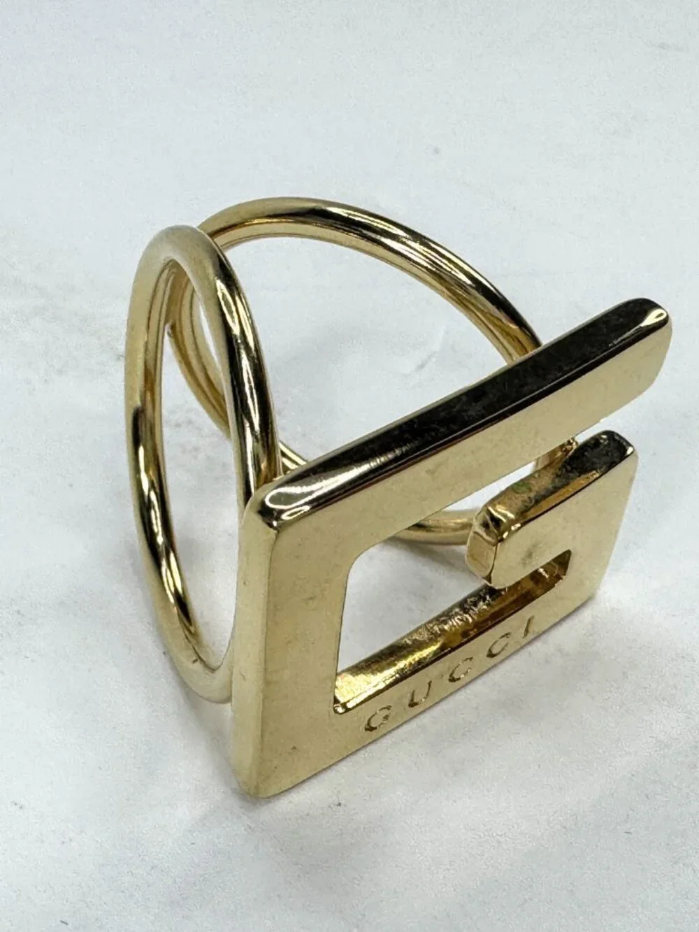 Vintage Gucci Gold Tone G Logo Double Loop Scarf Ring Holder GS865